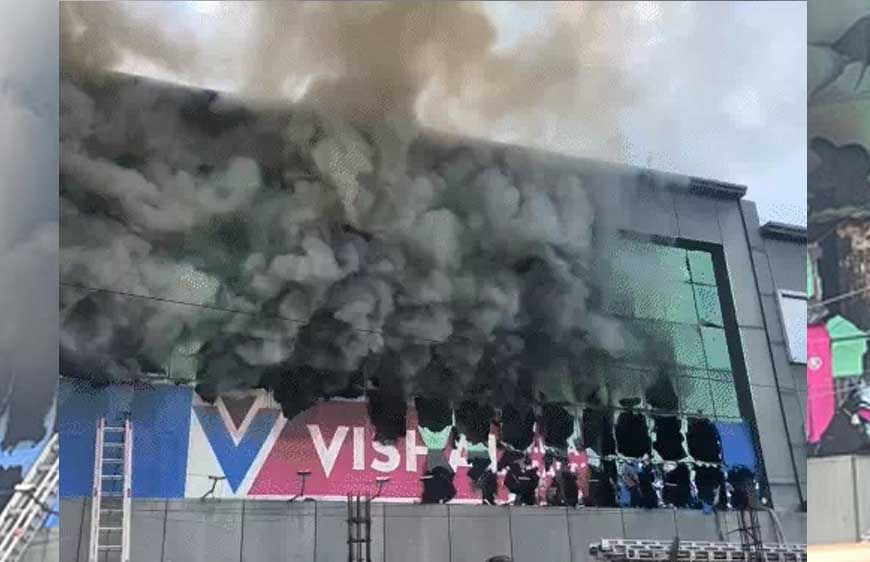 अंबाला के मेगा मार्ट में भीषण आग, पूरा सामान जलकर खाक – देखें भयानक वीडियो