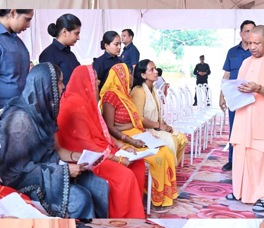 कब्जामुक्त कराएं जमीन, दबंगों को सिखाएं कानूनी सबक : मुख्यमंत्री