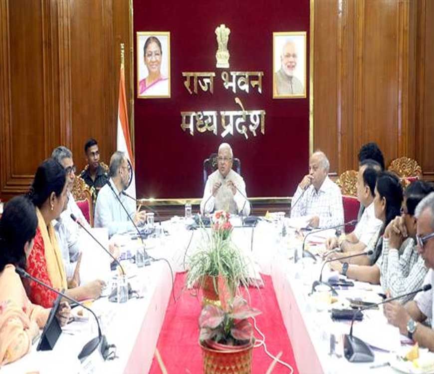 हाट बाजार में सिकल सेल और टीबी की स्क्रीनिंग कराएं: राज्यपाल पटेल