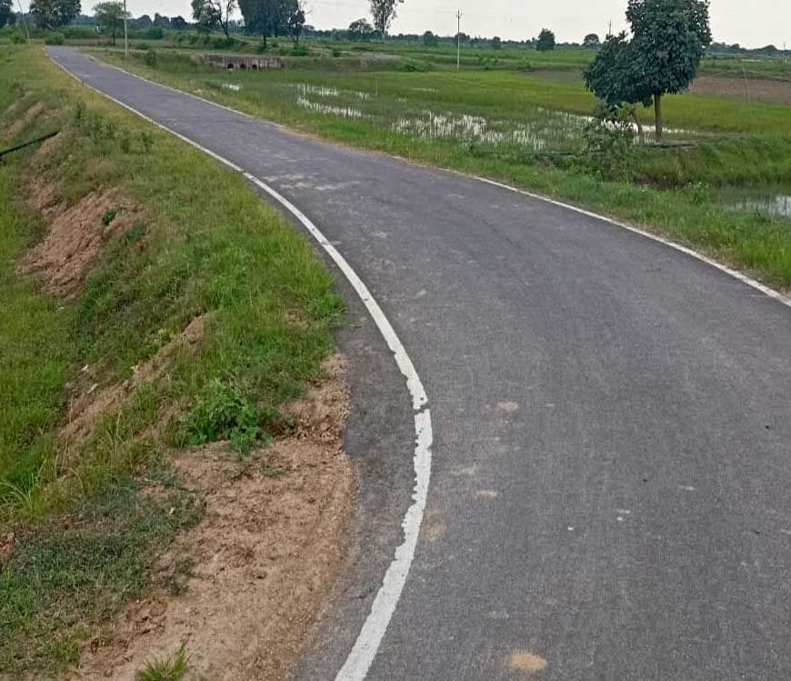 कोर कटिंग से खुली सड़क के भ्रष्टाचार की परतें, कम निकली क्रस्ट की मोटाई