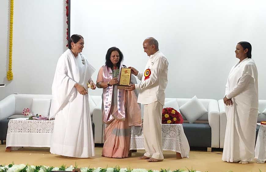 बेटी की रसोई' की संचालिका ज्योति राय को मिला अंतरराष्ट्रीय सम्मान, डॉ. ई. बी. स्वामी नाथन ने किया सम्मानित