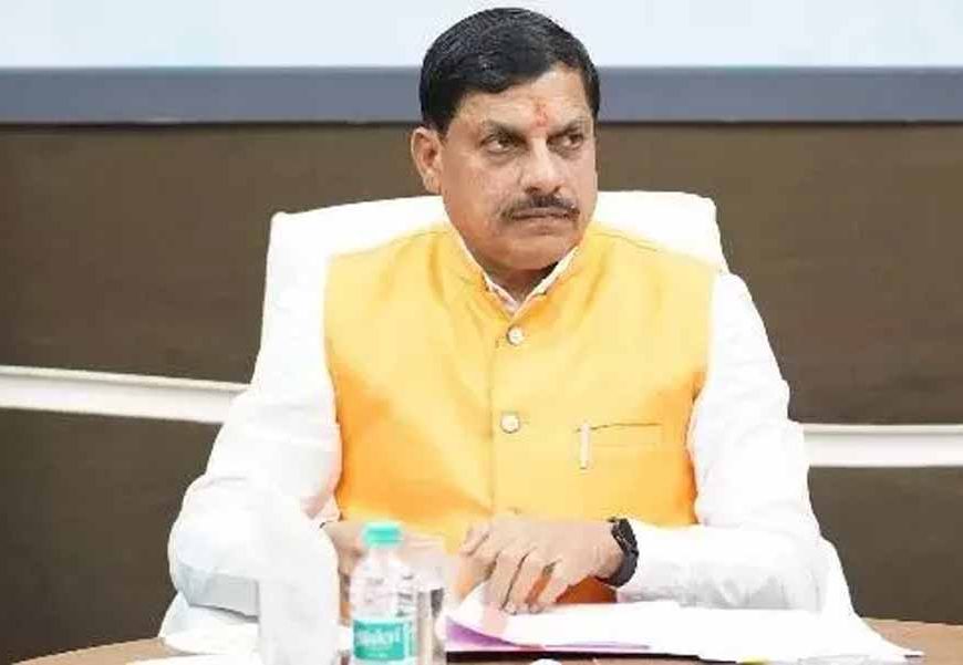 मुश्किल समय में राहत: सीएम डॉ. मोहन यादव ने बाढ़ पीड़ितों के लिए बालाघाट से भेजे 2 ट्रक मदद सामग्री
