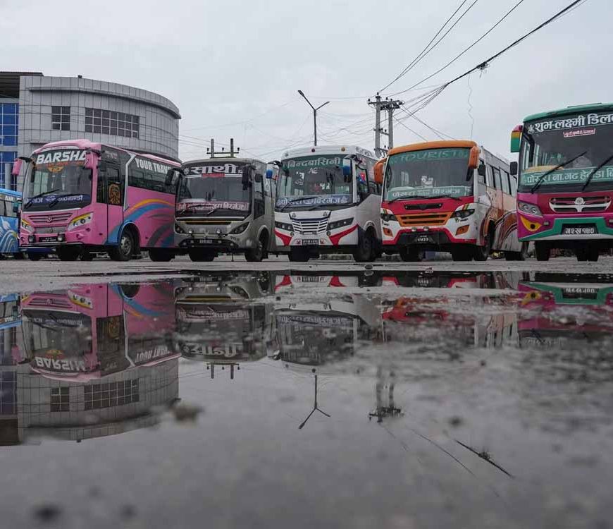 नेपाल हादसा: पशुपतिनाथ दर्शन के बाद भारतीय श्रद्धालुओं की बस पर भीड़ टूटने से कई जख्मी