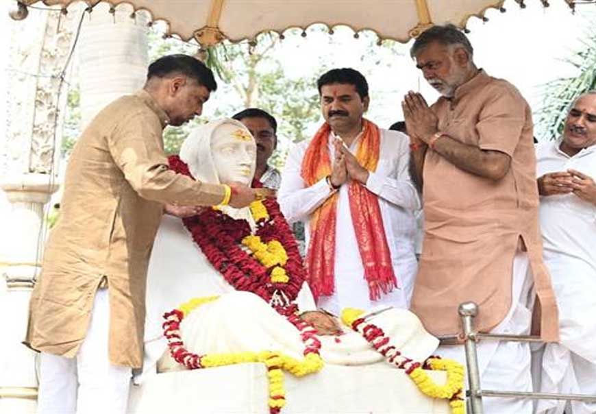 माँ नर्मदा और देवी अहिल्या बाई का इंदौर से गहरा और अटूट संबंध : पंचायत एवं ग्रामीण विकास मंत्री पटेल