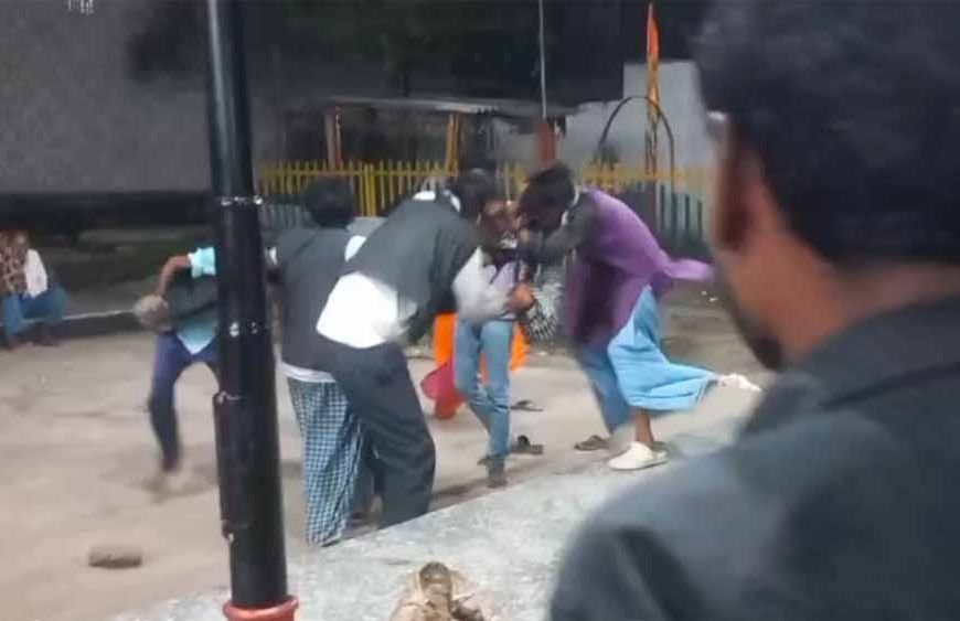 दमोह रेलवे स्टेशन पर झगड़ा: खानाबदोशों के बीच लाठी-पत्थरों से हिंसक संघर्ष