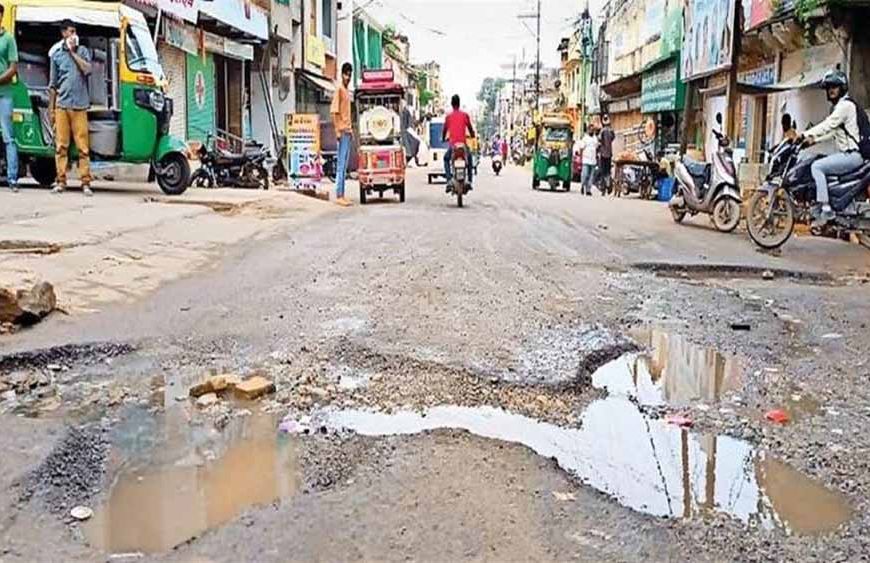 ग्वालियर की सड़कों की बदहाली पर प्रशासन की सख्त कार्रवाई, युद्धस्तर पर शुरू हुई मरम्मत और मॉनिटरिंग