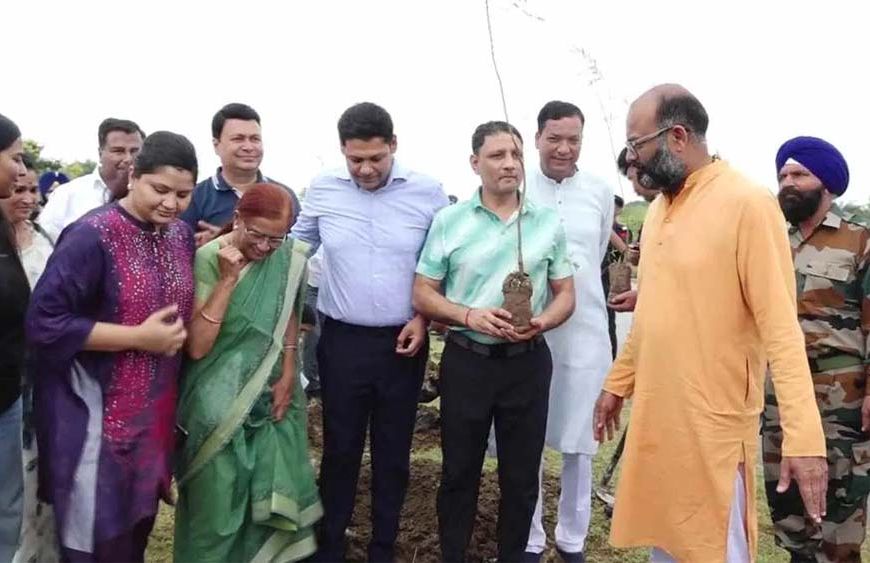 रायपुर में ‘भारत गोल्फ महोत्सव’, गोल्फ फेडरेशन ने किया हजारों पौधों का रोपण