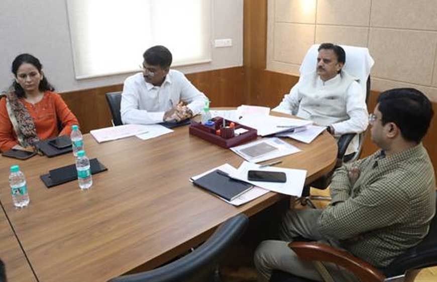 स्वस्थ नारी सशक्त परिवार अभियान महत्वपूर्ण: उप मुख्यमंत्री शुक्ल