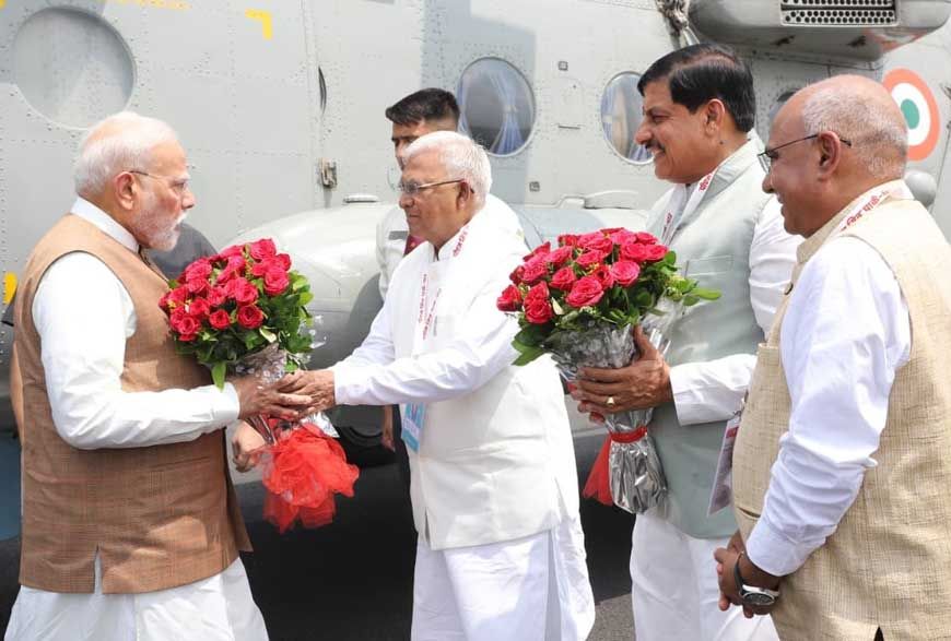 प्रधानमंत्री मोदी का इंदौर आगमन पर हुआ आत्मीय स्वागत