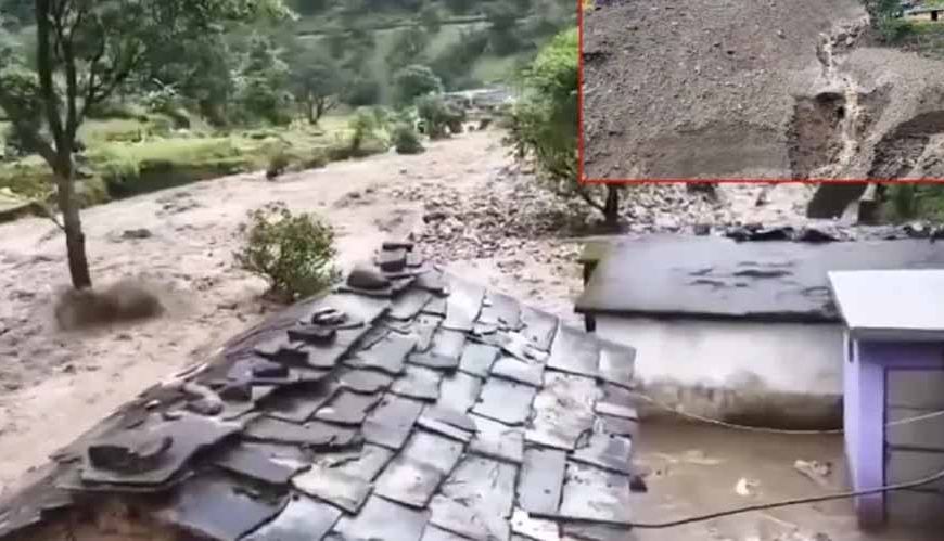 उत्तराखंड में फिर बादल फटा, 3 गांव तबाह, 10 लोग लापता