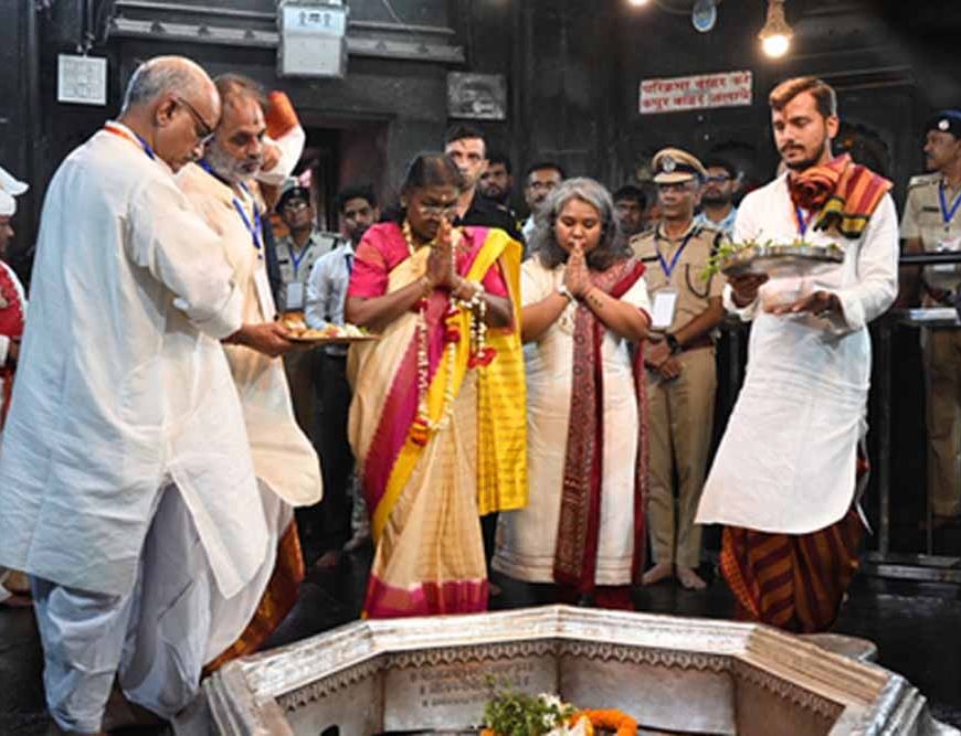 राष्ट्रपति द्रौपदी मुर्मू ने गयाजी में किया पितृपक्ष पिंडदान, पुरखों की आत्मा को दी शांति