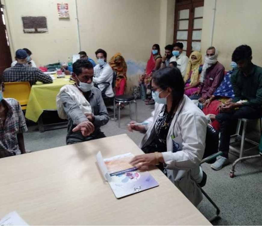 बदलते मौसम में बढ़ा वायरल खतरा: अस्पतालों में सर्दी-जुकाम और बुखार के मरीज बढ़े