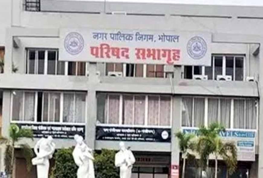 भोपाल में वायु गुणवत्ता सुधार में ठहराव, 21 नई इलेक्ट्रिक रोड स्वैपिंग मशीनें होंगी खरीद