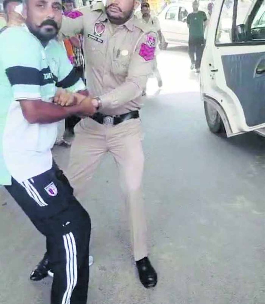 पीआरटीसी और पुलिस के बीच संघर्ष, हाईवे जाम, दो पुलिसकर्मी निलंबित