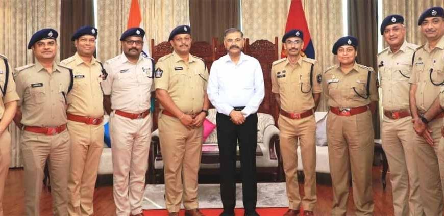 44 वां उपपुलिस अधीक्षक प्रशिक्षण बैंच के 10 प्रशिक्षु डीएसपी पहुंचे मैहर, पुलिस अधीक्षक मैहर से की शिष्टाचार भेंट