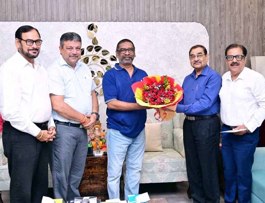 पंजाबी-हिन्दू बिरादरी दशहरा कमेटी ने CM हेमंत को विजयादशमी महोत्सव का न्योता दिया