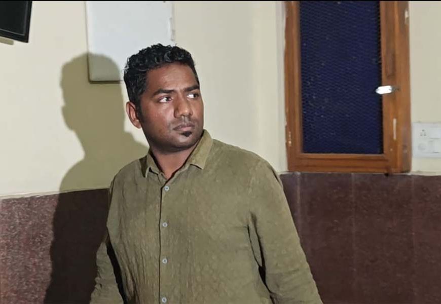 CG कोल स्कैम: पूर्व IAS सौम्या चौरसिया के निजी सचिव गिरफ्तार, EOW ने किया कोर्ट में पेश