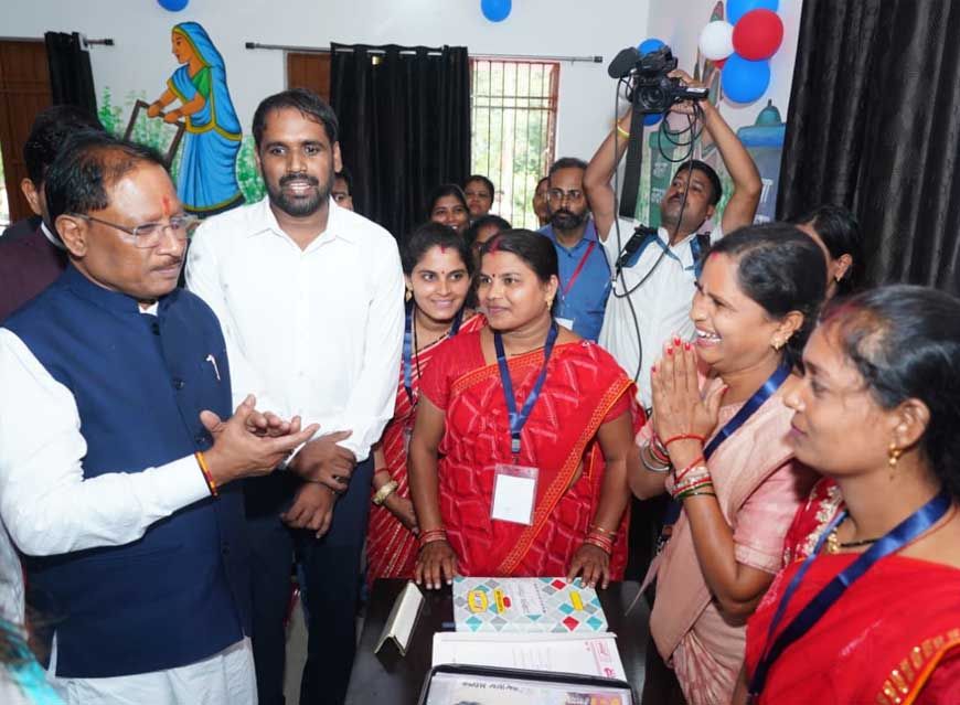 रायपुर : छत्तीसगढ़ को महिला केन्द्रित विकास का मॉडल बनाने वाली योजना महतारी सदन : सीएम  साय