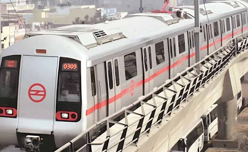 दिल्ली मेट्रो में नया बदलाव: 30 ट्रेनों में मिलेगी सुपर सुविधा, सफर होगा और भी आरामदायक!