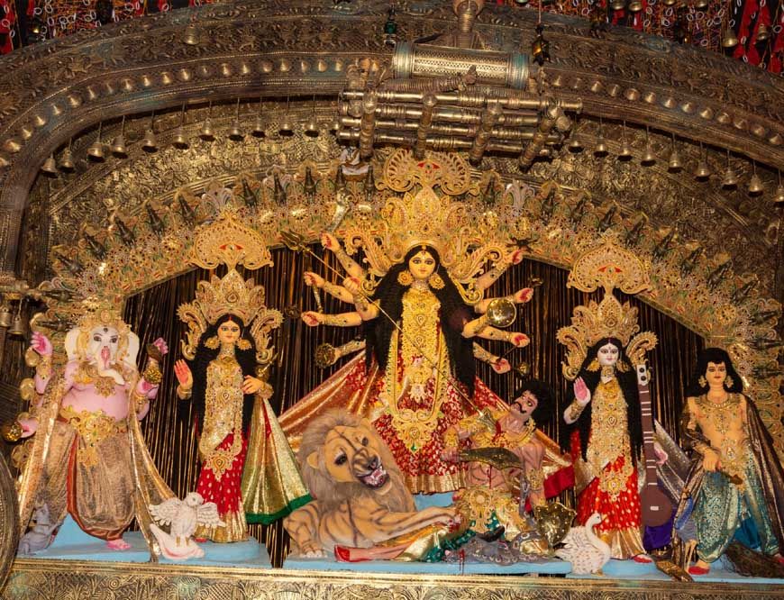 दुर्गा अष्टमी पर बन रहे हैं 2 शुभ योग, जीवन में आएंगे सुख, समृद्धि और सौभाग्य