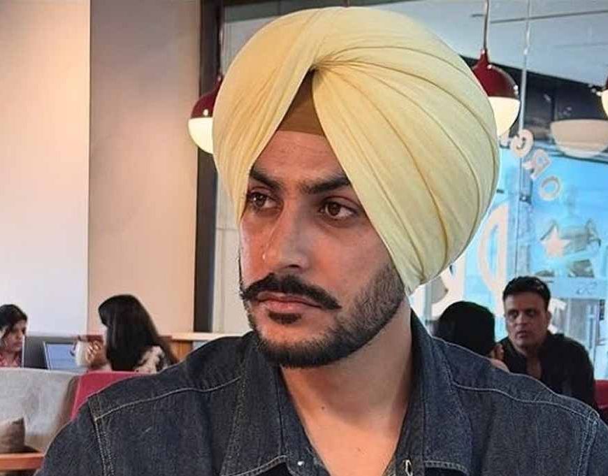 सड़क हादसे में पंजाबी गायक राजवीर जवंदा गंभीर रूप से घायल, सिर में आई चोट