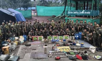 जंगल में नक्सलियों का बड़ा डम्प बरामद, हथियार और विस्फोटक जब्त