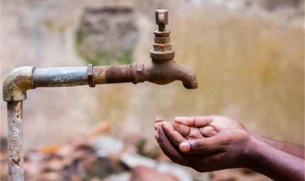 अनाज मंडी में स्वास्थ्य संकट: दूषित पानी से 100+ मजदूर बीमार, 38 अस्पताल में भर्ती