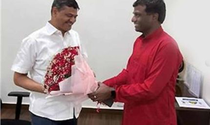 डीसी मंजूनाथ भजंत्री ने की मुख्य सचिव अविनाश कुमार से शिष्टाचार मुलाकात, नए पद की दी शुभकामनाएं