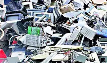 ई-कचरा से सवा हज़ार करोड़! सरकार ने 696 लाख वर्ग फुट ऑफिस स्पेस क्लीन कर कमाए ₹3296 Cr