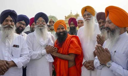 बाबा रामदेव ने पंजाब बाढ़ राहत के लिए दिए 1 करोड़ रुपये, कहा- ‘हम सब गुरु के सेवक’