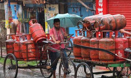 इस दिवाली पाएँ मुफ्त LPG सिलेंडर! जानें कौन हैं इसके हकदार ग्राहक