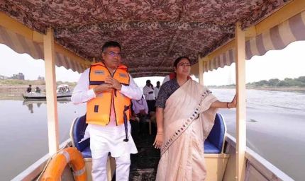 दिल्ली CM का छठ उत्सव दौरा: पल्ला गांव से हाथी घाट तक किया निरीक्षण