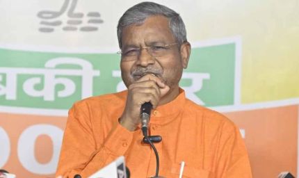 बाबूलाल मरांडी का हमला: CM हेमंत युवाओं का भविष्य पैसे के खेल में लगा रहे हैं