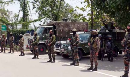 PLA के खिलाफ बड़ी कार्रवाई: सुरक्षा बलों ने 15 संदिग्धों को किया गिरफ्तार