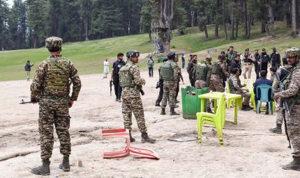 मोबाइल चार्जर बना सुराग, पुलिस ने पकड़ा पहलगाम हमले के आरोपियों का मददगार