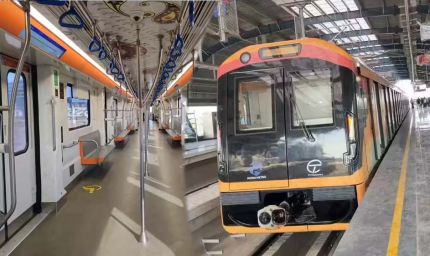 चुनाव से पहले पटना में मेट्रो दौड़ी, नीतीश कुमार ने सीट छोड़कर बाहर का नजारा लिया; कल से आम जनता के लिए खुला