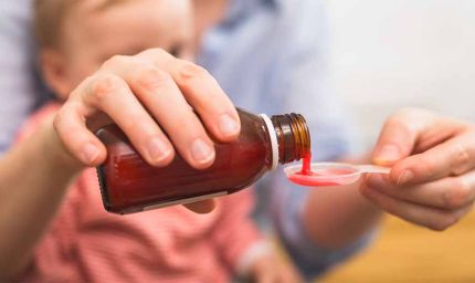2 वर्ष से कम उम्र के बच्चों को खांसी की सिरप देना पूर्णतः प्रतिबंधित