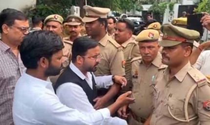 बरेली बवाल: पुलिस ने AAP नेताओं पर चलाया शिकंजा, संजय सिंह बोले- आवाज दबाना तानाशाही है