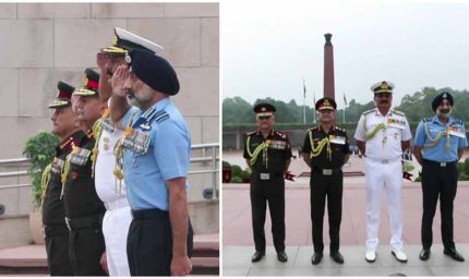 हिंडन एयरबेस पर वायुसेना दिवस की धूम: तीनों सेनाओं के प्रमुख और CDS हुए शामिल, PM मोदी ने दी शुभकामनाएँ