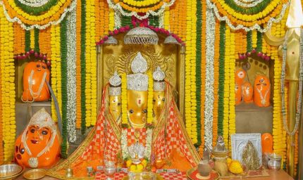 पीला रंग और मां बगलामुखी: क्यों है यह शुभता का प्रतीक?