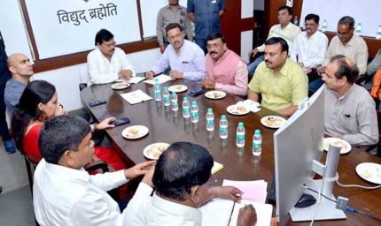 प्राथमिकता के आधार पर जबलपुर में ट्रि‍पिंग नियंत्रण करें : ऊर्जा मंत्री तोमर