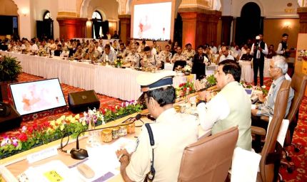कानून-व्यवस्था बनाए रखने की पहली जिम्मेदारी कलेक्टर्स की : मुख्यमंत्री डॉ. यादव