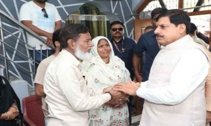 कफ सिरप से बच्चों की मौत मामला: नागपुर अस्पताल पहुंचे CM मोहन यादव, परिजनों से की मुलाकात