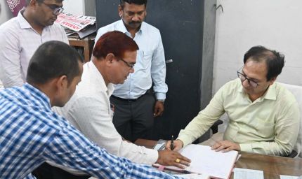 कलेक्टर ने किया जिला कोषालय का  निरीक्षण