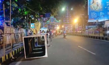 पंडाल और तोरण द्वार पर प्रशासन का सख्त कदम, पूजा समितियों को दो दिनों में हटाने का आदेश