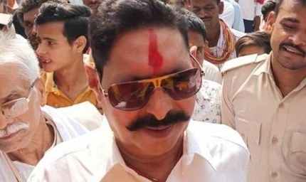 भगवान की शरण में बाहुबली: अनंत सिंह ने नामांकन से पहले किया  धार्मिक अनुष्ठान