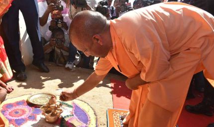 दीपोत्सव 2025: मुख्यमंत्री योगी के संकल्प को साकार कर रहीं लखीमपुर की महिलाएं