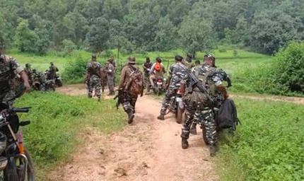 झारखंड पुलिस की बड़ी सफलता: नक्सल व साइबर अपराध नियंत्रण में 157 हथियार बरामद