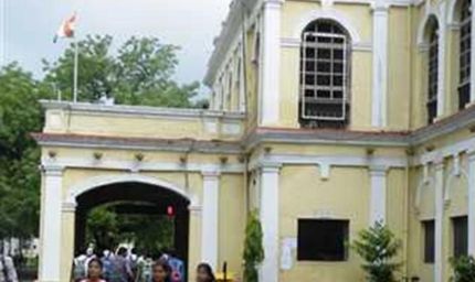 परीक्षा टालने की साजिश: इंदौर में छात्रों ने फैलाई प्रिंसिपल के निधन की झूठी खबर