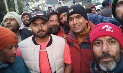 गंगोत्री धाम पहुंचे ऋषभ पंत, टीम इंडिया में वापसी के लिए की प्रार्थना, फैन्स का जीता दिल
